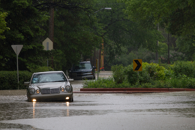 How bad were the 2013 floods in Alberta?